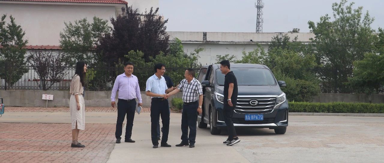 座谈交流医疗健康项目， 探讨医疗后勤新兴产业学院发展思路